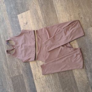 Fog girlfriend collective float set